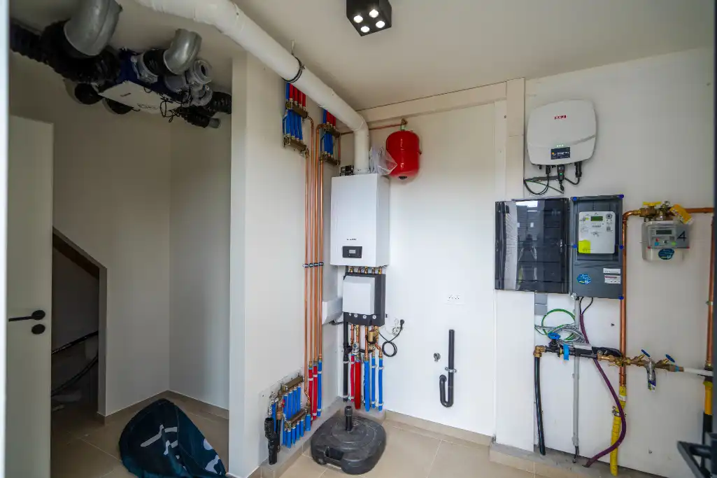 Roeselare, ingerichte kijkwoning - half open woning foto 9