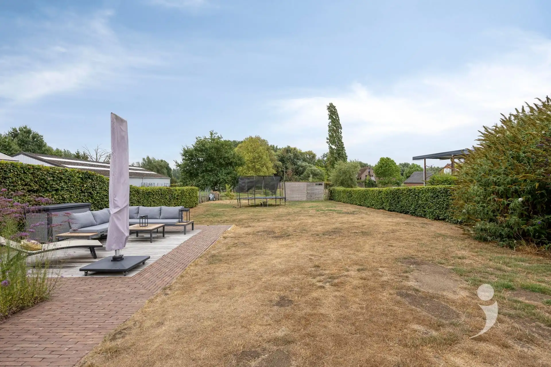 Landelijk gelegen en ruime eengezinswoning foto 19