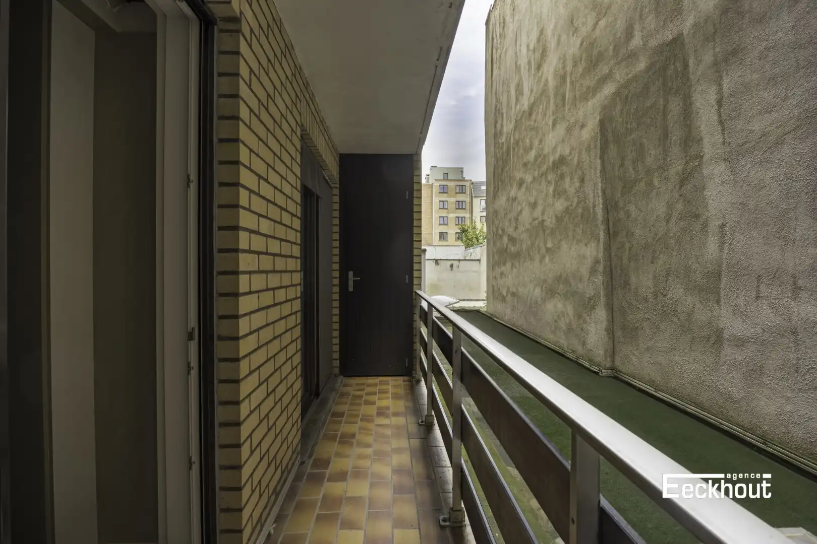 Mooi en centraal gelegen 2 slaapkamerappartement met open zicht! foto 17