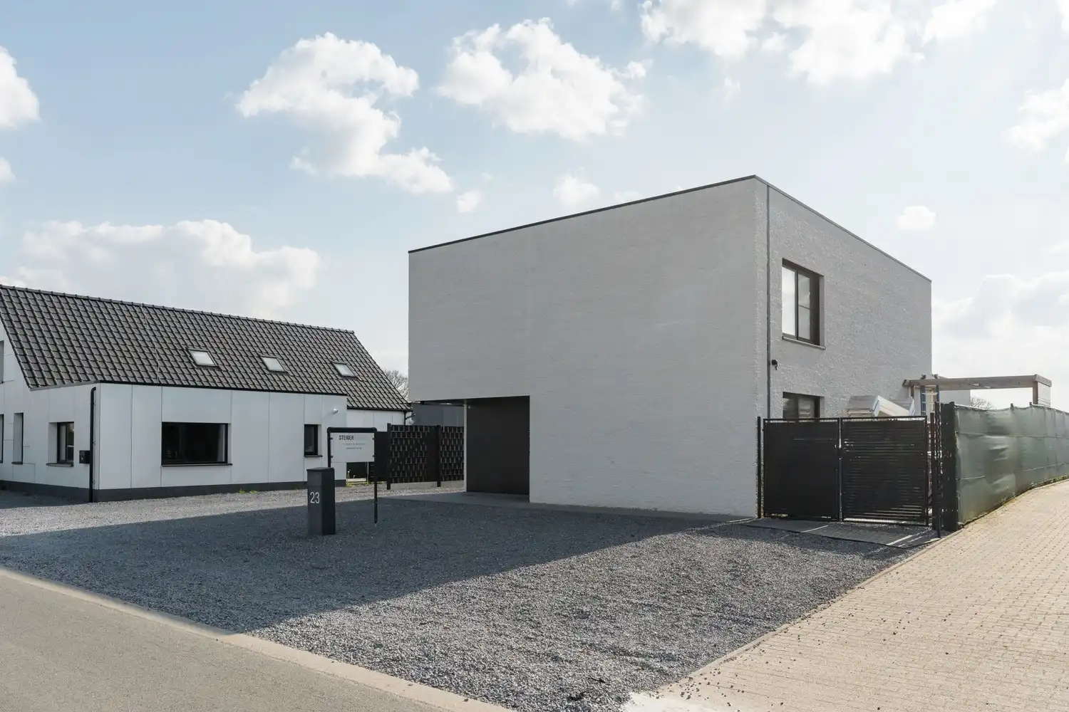 Moderne architecturale woning (2022) met 3 slaapkamers, bureau, kelder en ruime tuin te Pelt foto 44