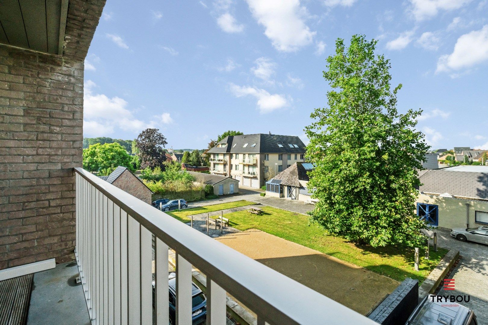 Energiezuinig tweeslaapkamer-appartement op de markt van Houthulst foto 14