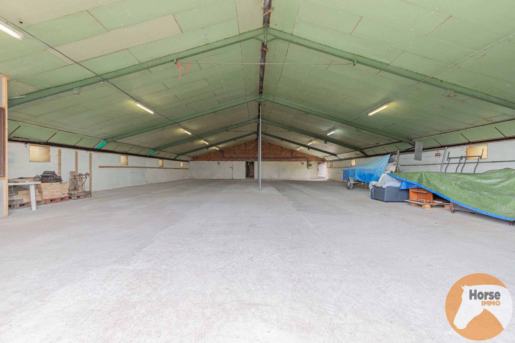 LOKEREN -Landelijk gelegen bedrijfswoning met stallencomplex foto 16