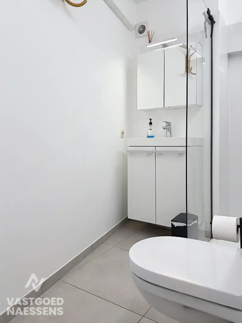 Moderne compacte studio met prachtig zicht foto 9