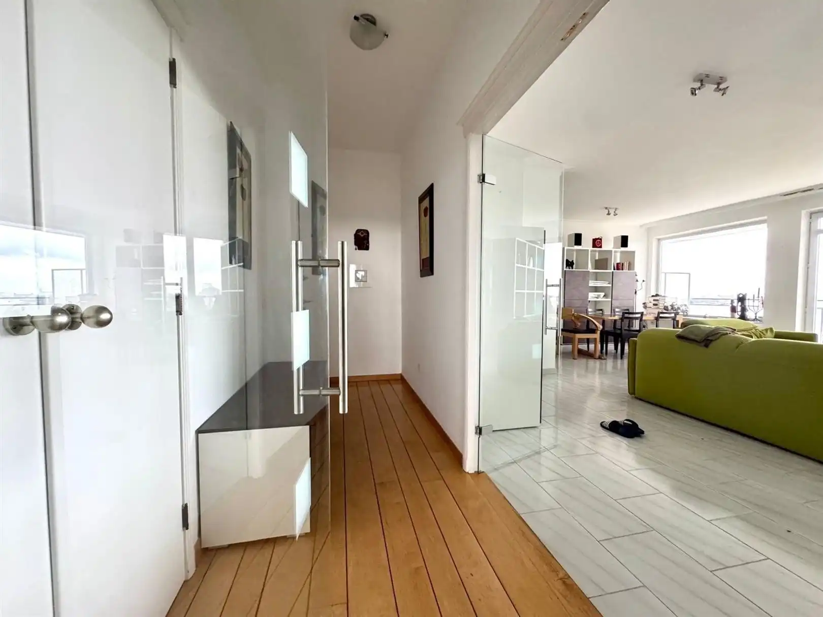 Gemeubeld hoekappartement (12e verdieping) met 3 slaapkamers foto 23