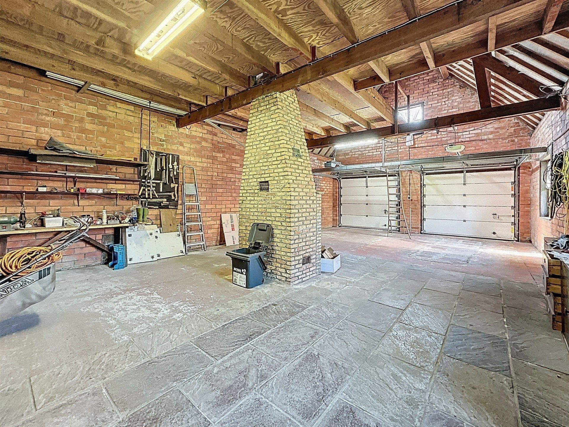 Woning met bijgebouw (88m²) op breed perceel van 1562m²  foto 17