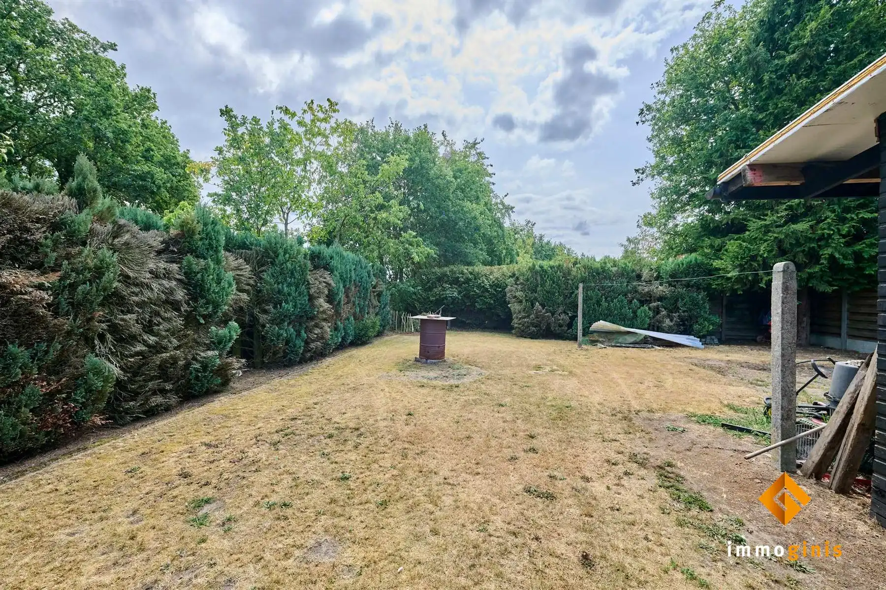 Instapklare woning met 2 slaapkamers op een perceel van 11a11ca, op een groene locatie.  foto 25