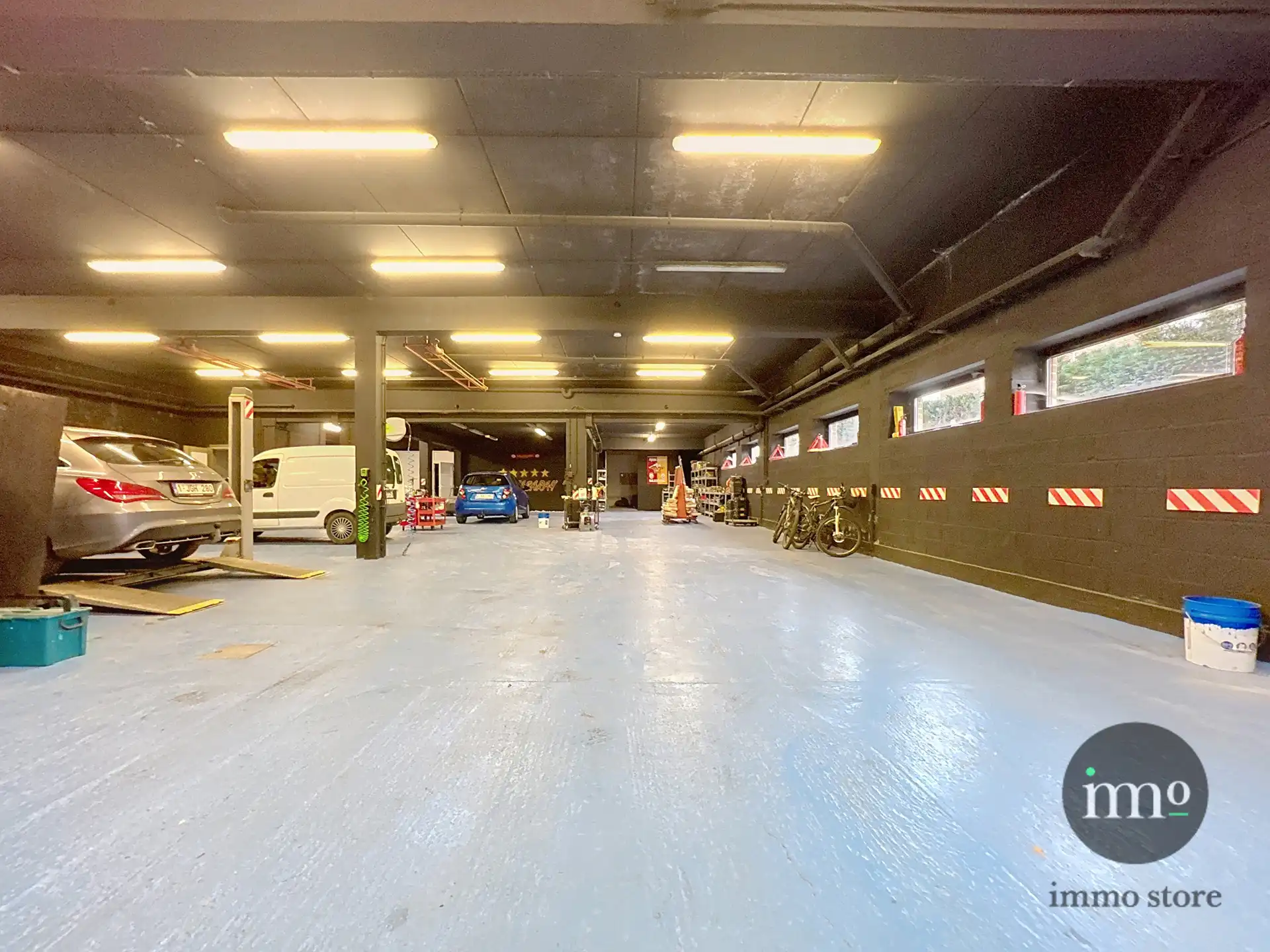 Een uitzonderlijk pand waar ondernemen, ruimte en wonen perfect samenkomen. foto 7