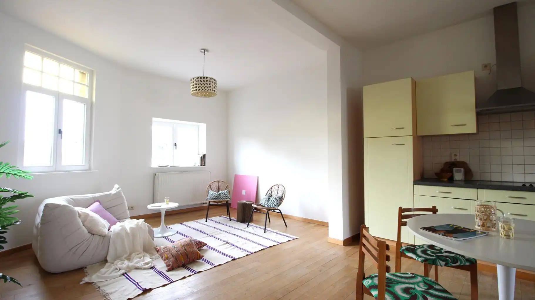 CHARMANT ART NOUVEAU APP MET TERRAS foto 3