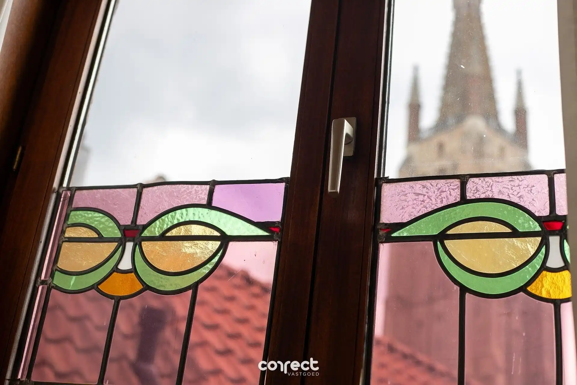 Ruime stadswoning met veel potentieel. foto 6