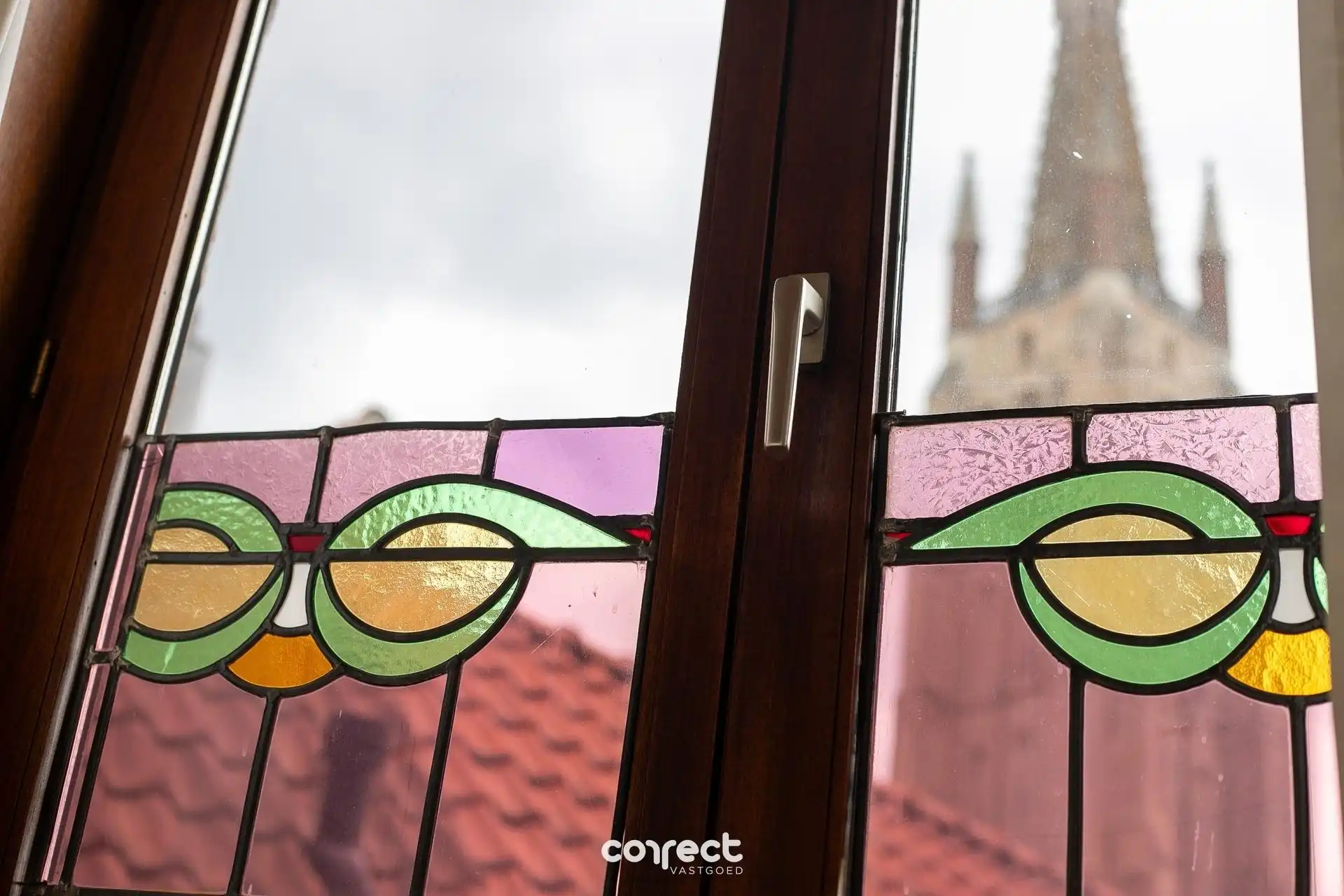 Ruime stadswoning met veel potentieel. foto 6