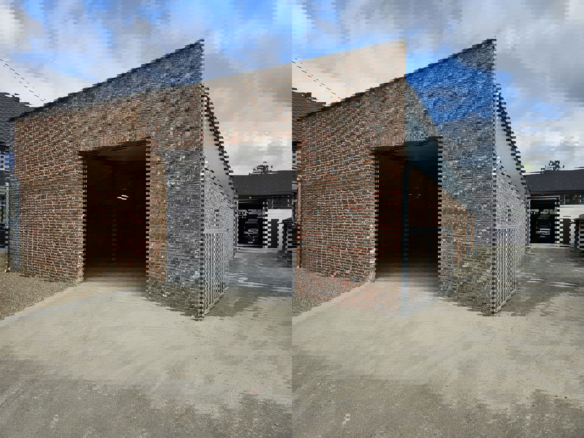 TE HUUR Oudsbergen - magazijn/werkplaats van 293m² foto 7