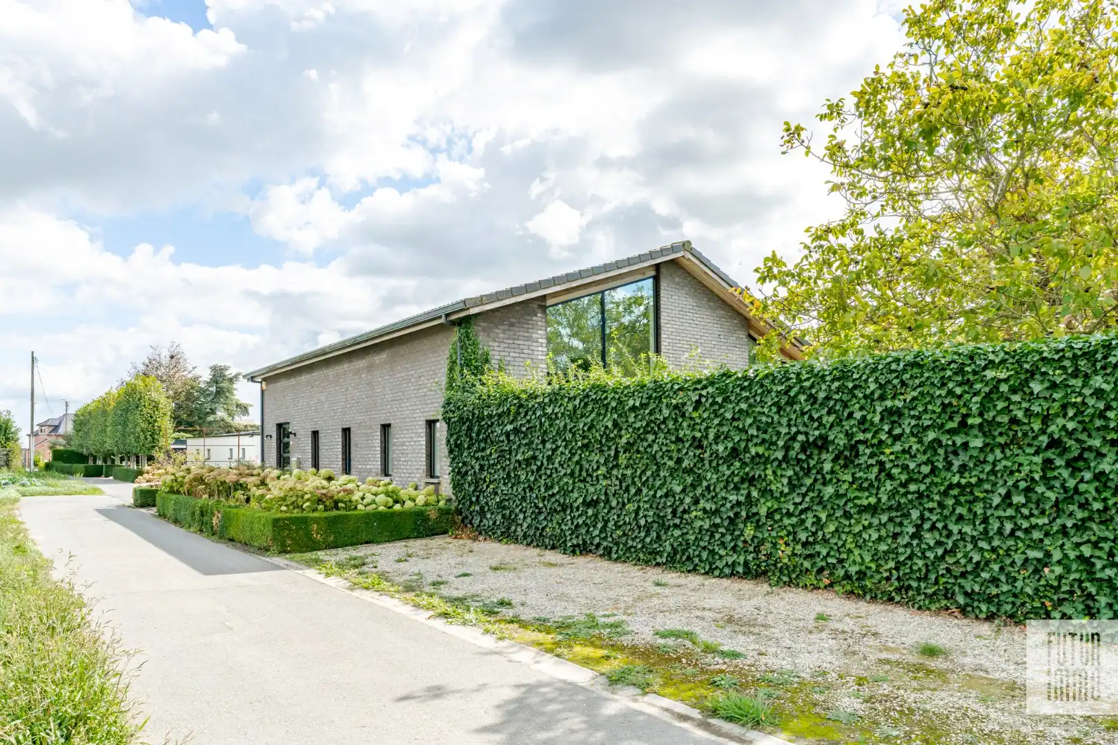Unieke woning op 4.607m² in Kachtem foto 2