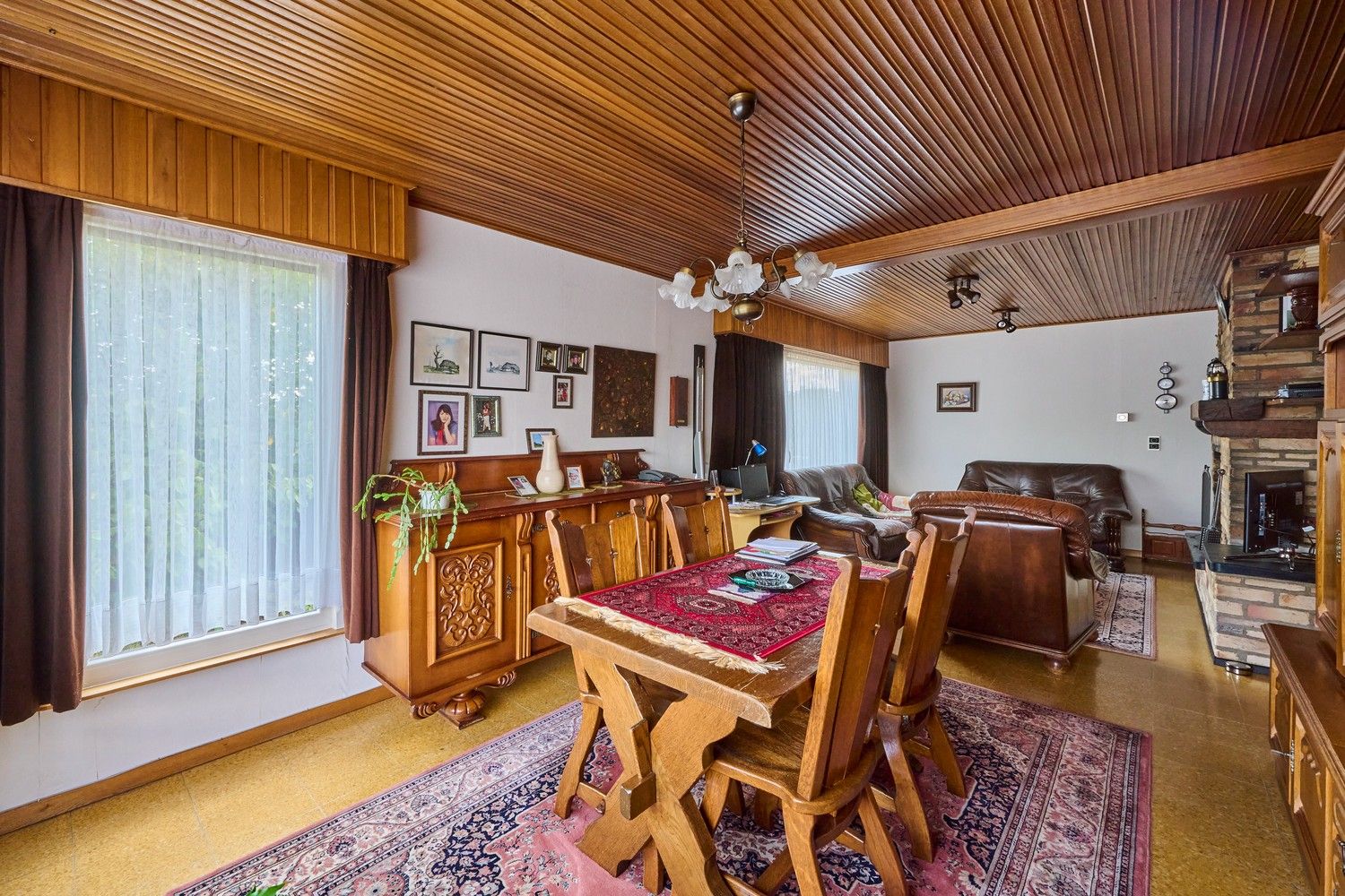 Vrijstaande woning gelegen op een zuidgericht perceel nabij het centrum van Hechtel foto 7
