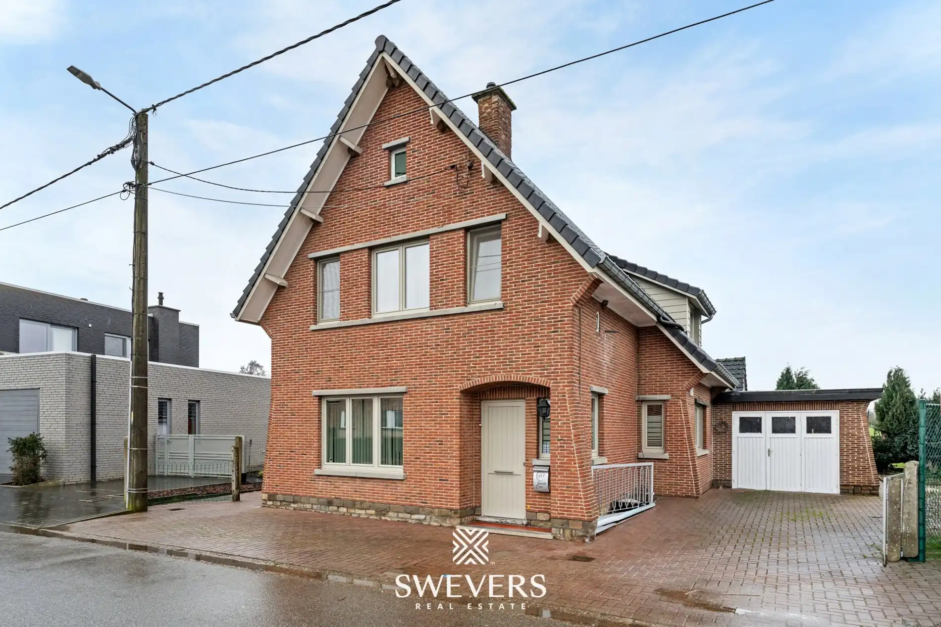 Hoofdfoto van de publicatie: Woning met potentieel, vernieuwd dak en ramen te Borgloon