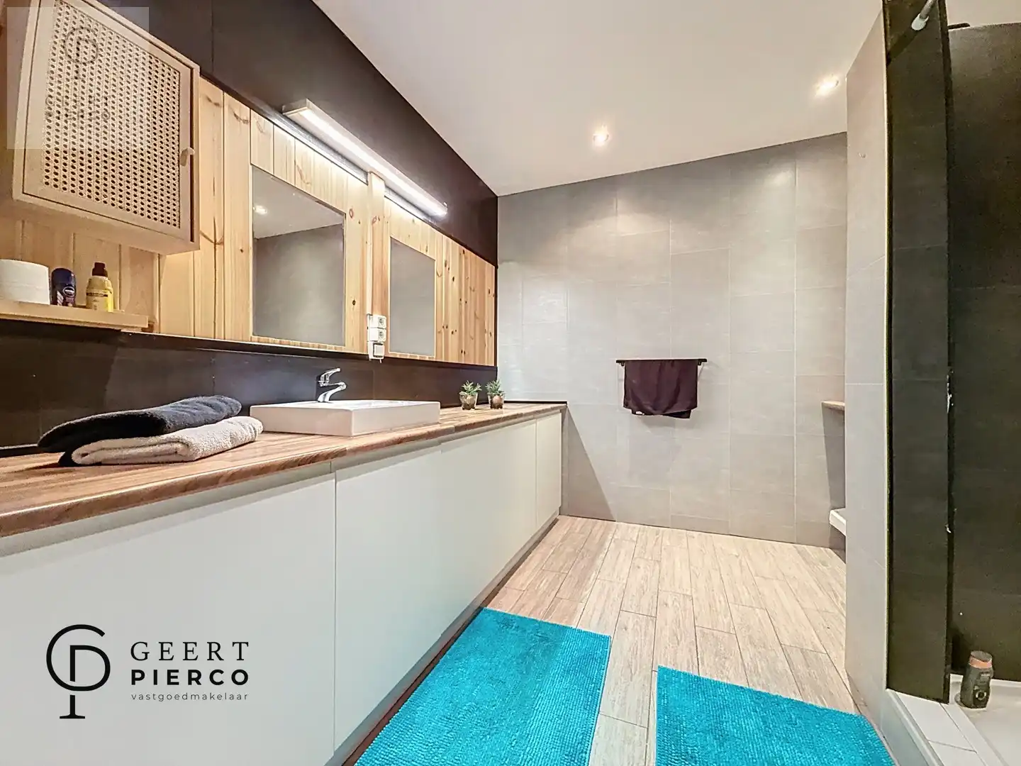 Knappe woning met ruimte foto 14