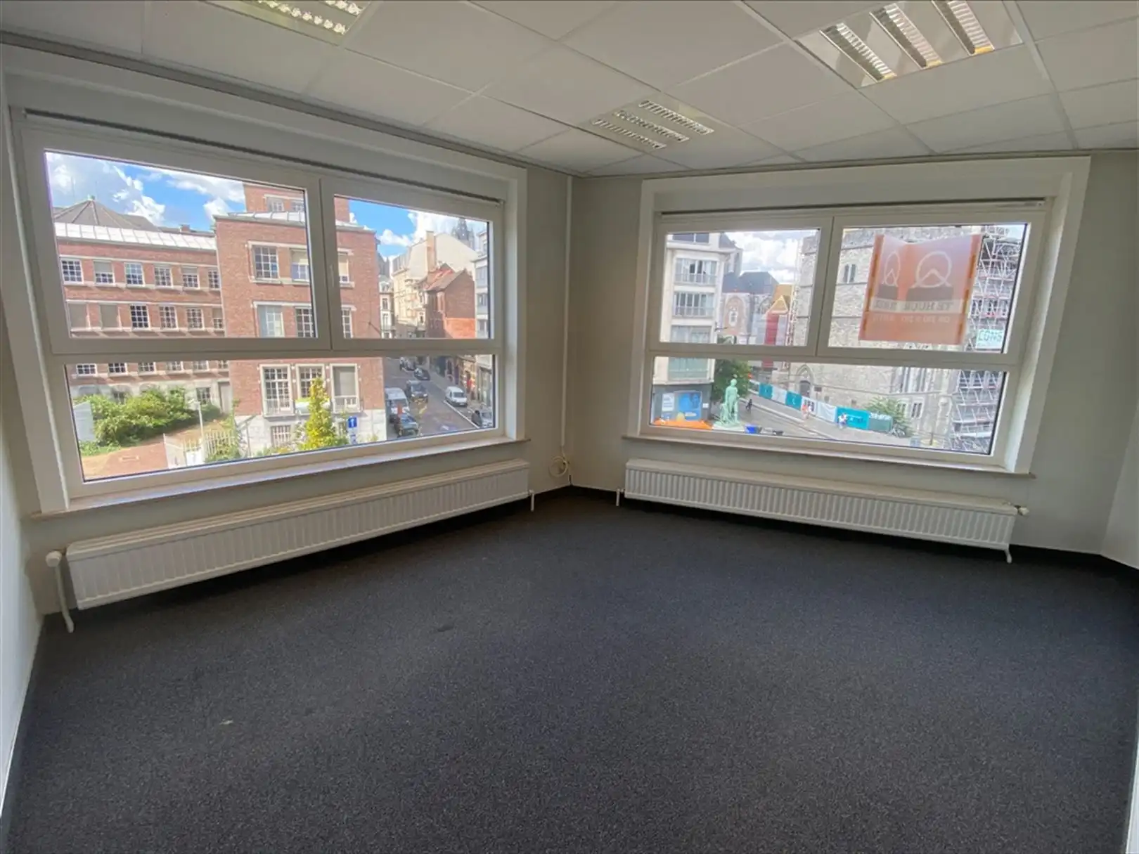 Lichtrijke kantoren in hartje Gent foto 9