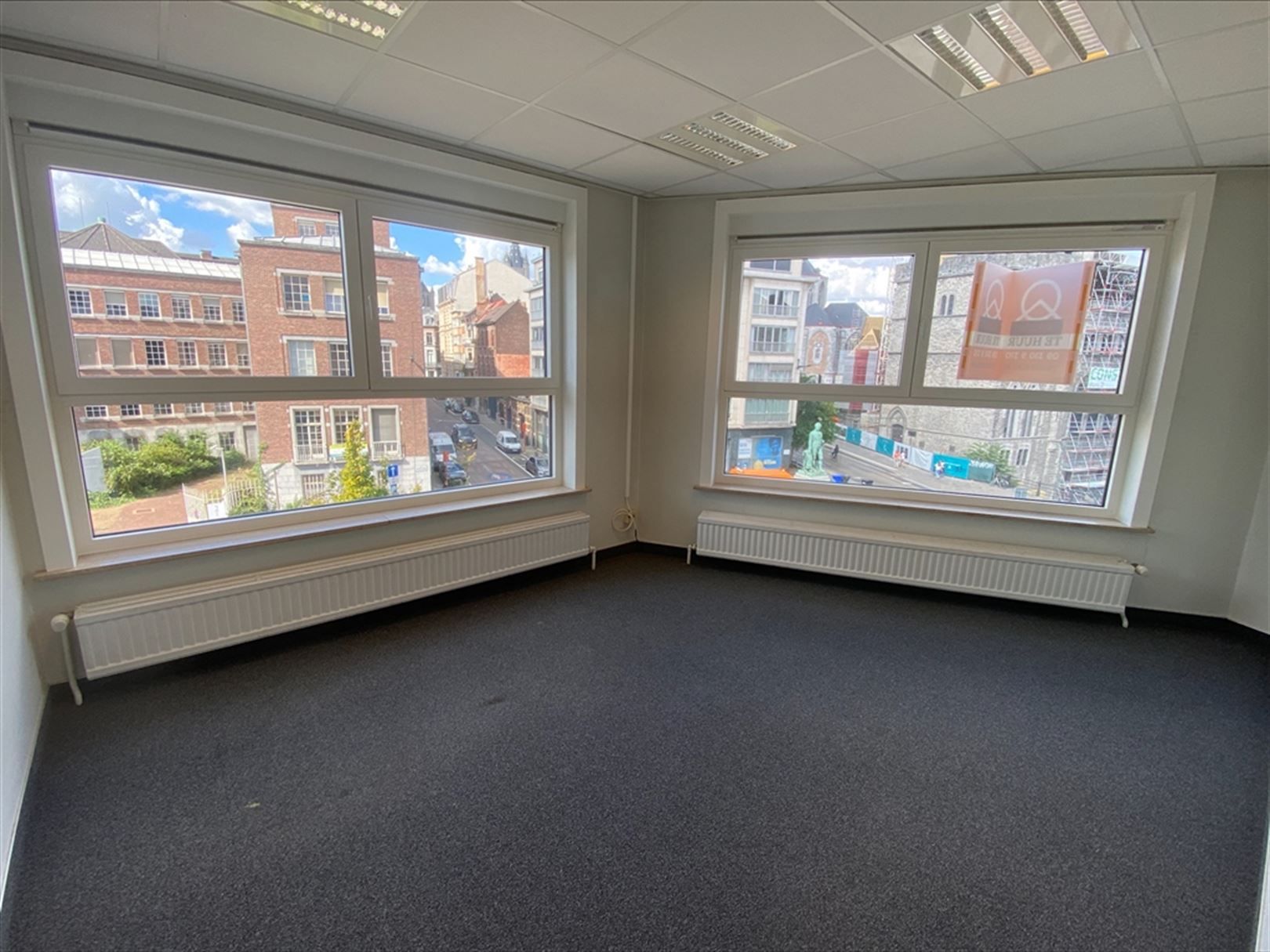 Lichtrijke kantoren in hartje Gent foto 9