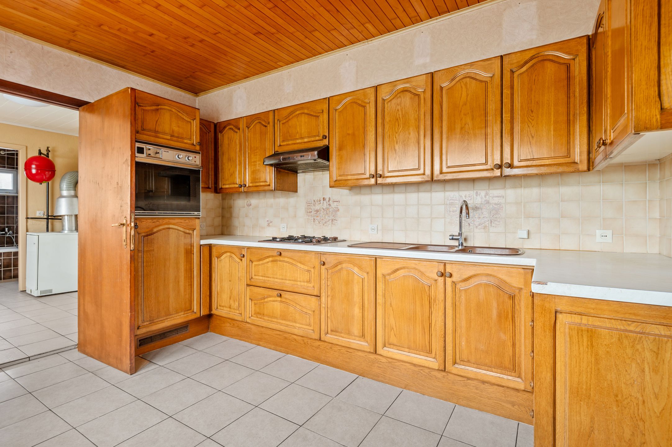 Te renoveren woning met ruime tuin op toplocatie Vosselaar. foto 13