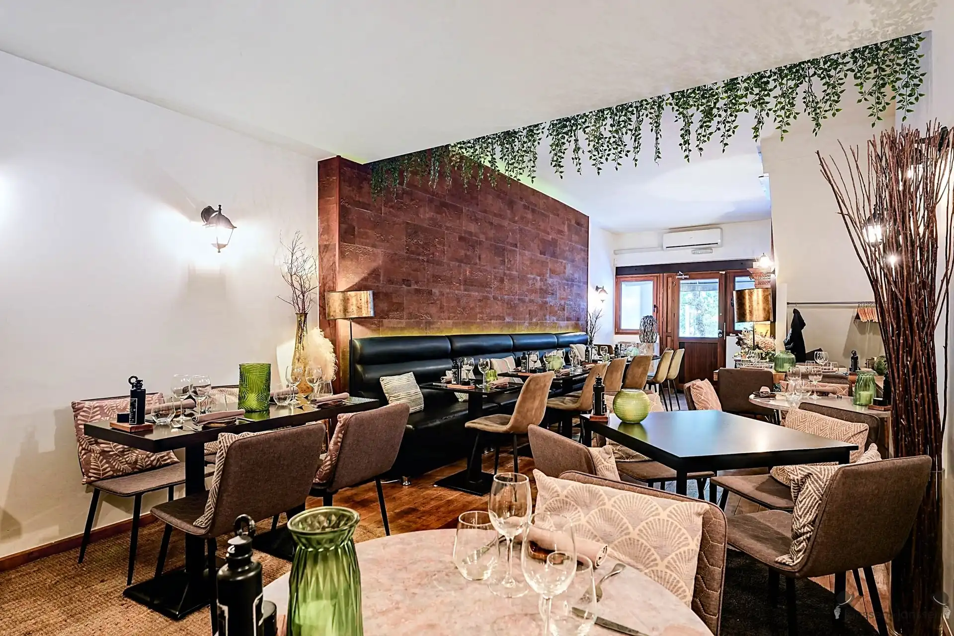 Opbrengsteigendom met ruime duplexappartement (144m²) en handelsgelijkvloers foto 12