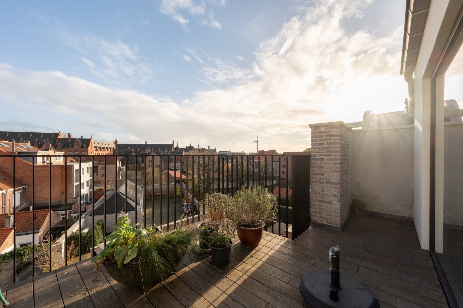 Gezellig appartement met groot terras foto 10