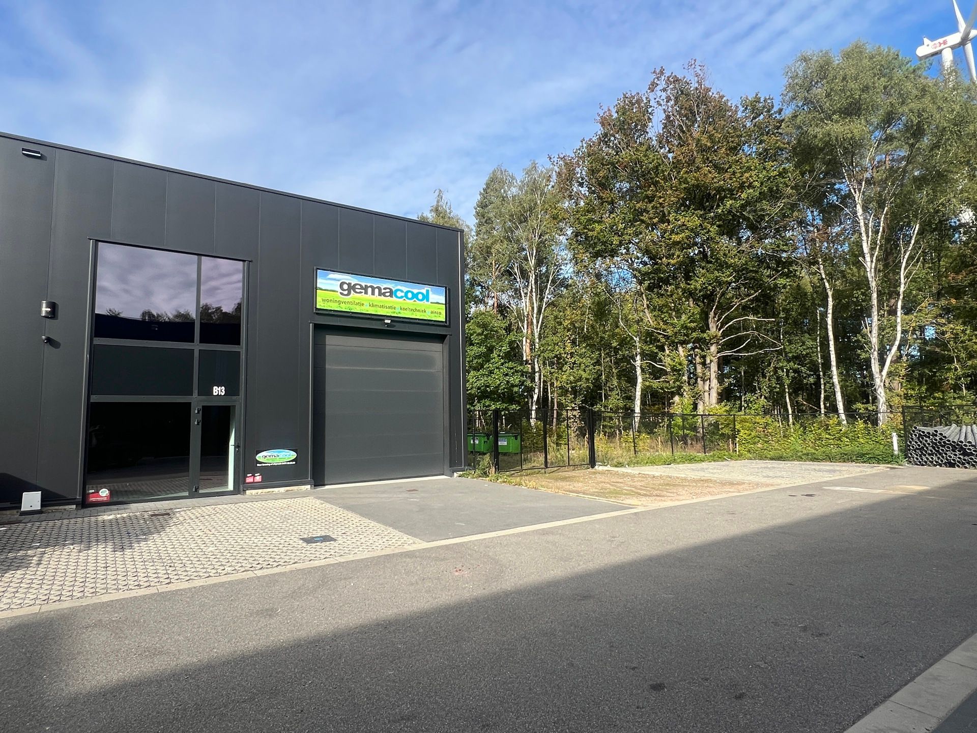 Nieuwbouw kmo-unit (220m²) met buitenterrein foto 14