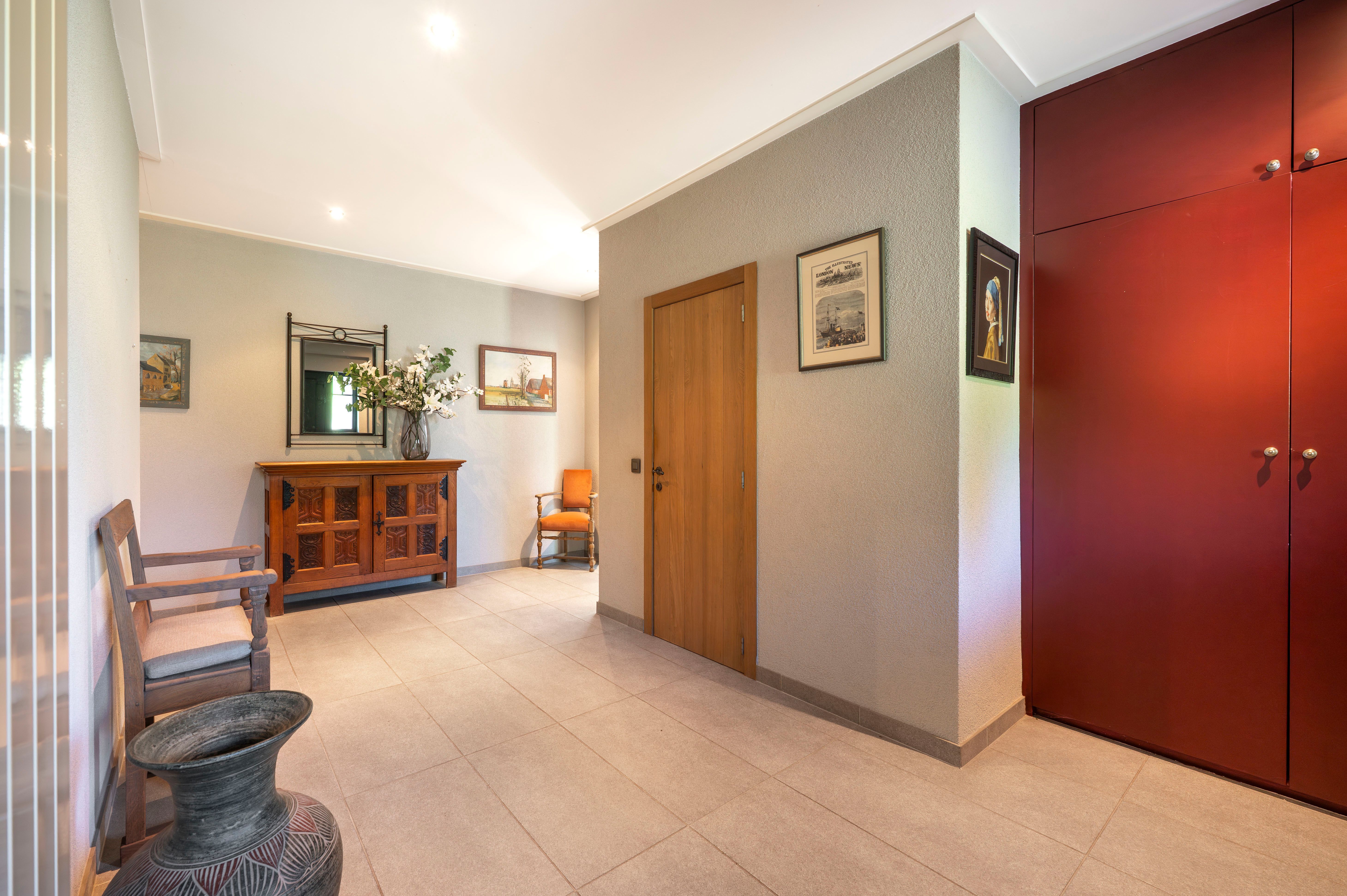 Instapklare laagbouwvilla nabij het centrum van Brasschaat. foto 2