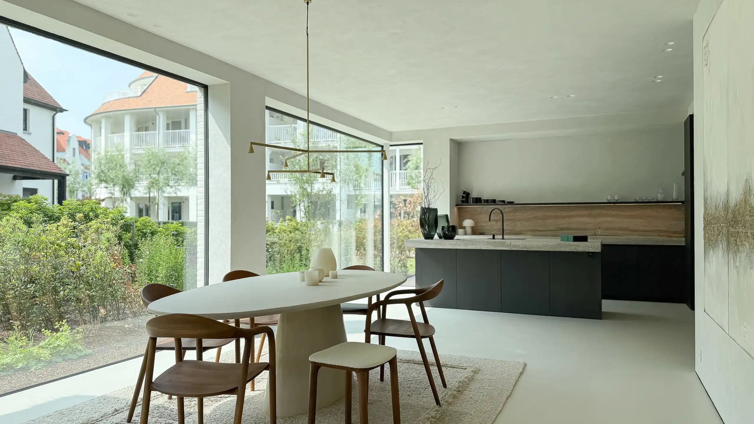 Nieuwbouwvilla met zonovergoten tuin en zwembad -Duinenwater foto 14