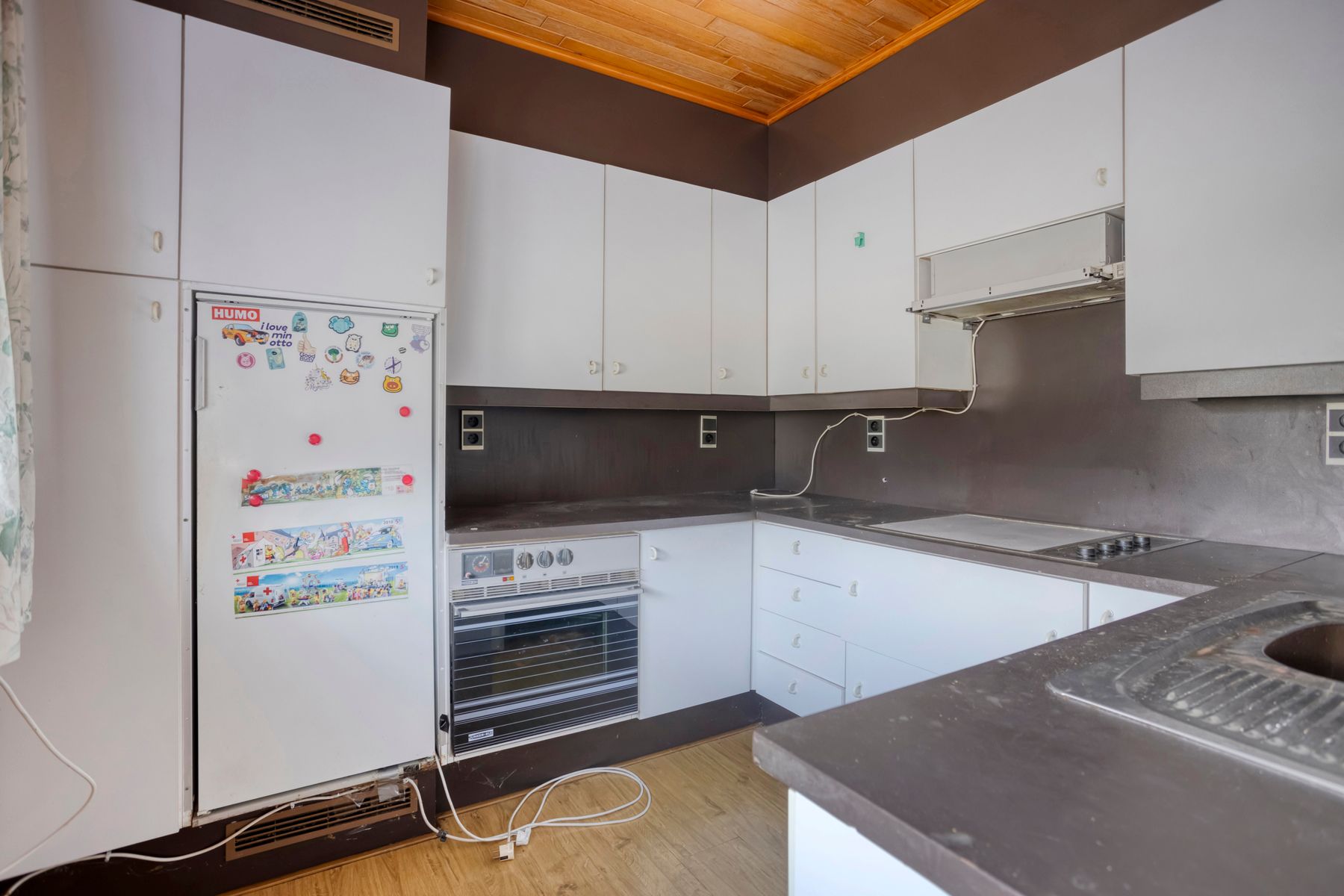 Te renoveren woning met 3 slaapkamers en tuin. foto 9