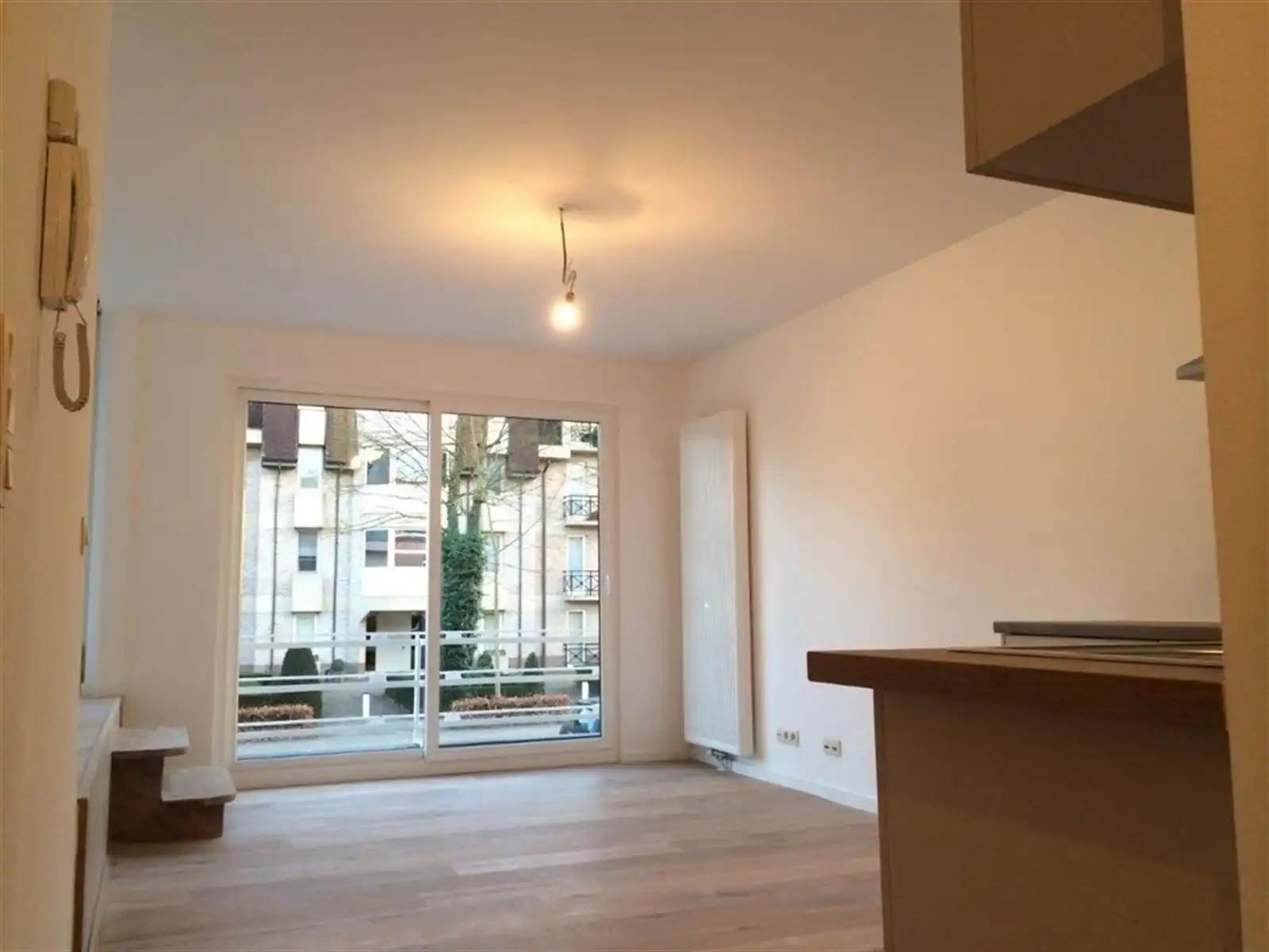 Gelijkvloers duplex met grote tuin | 3 slpk | privatieve inpandige garage  foto 2