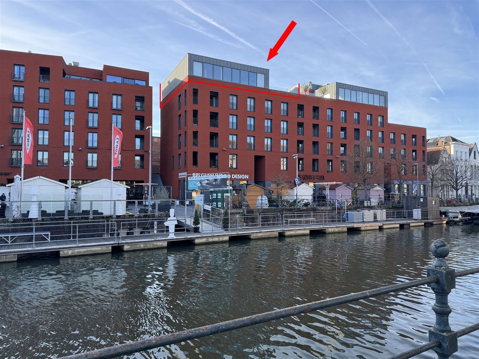 Penthouse foto {{pictureIndex}}