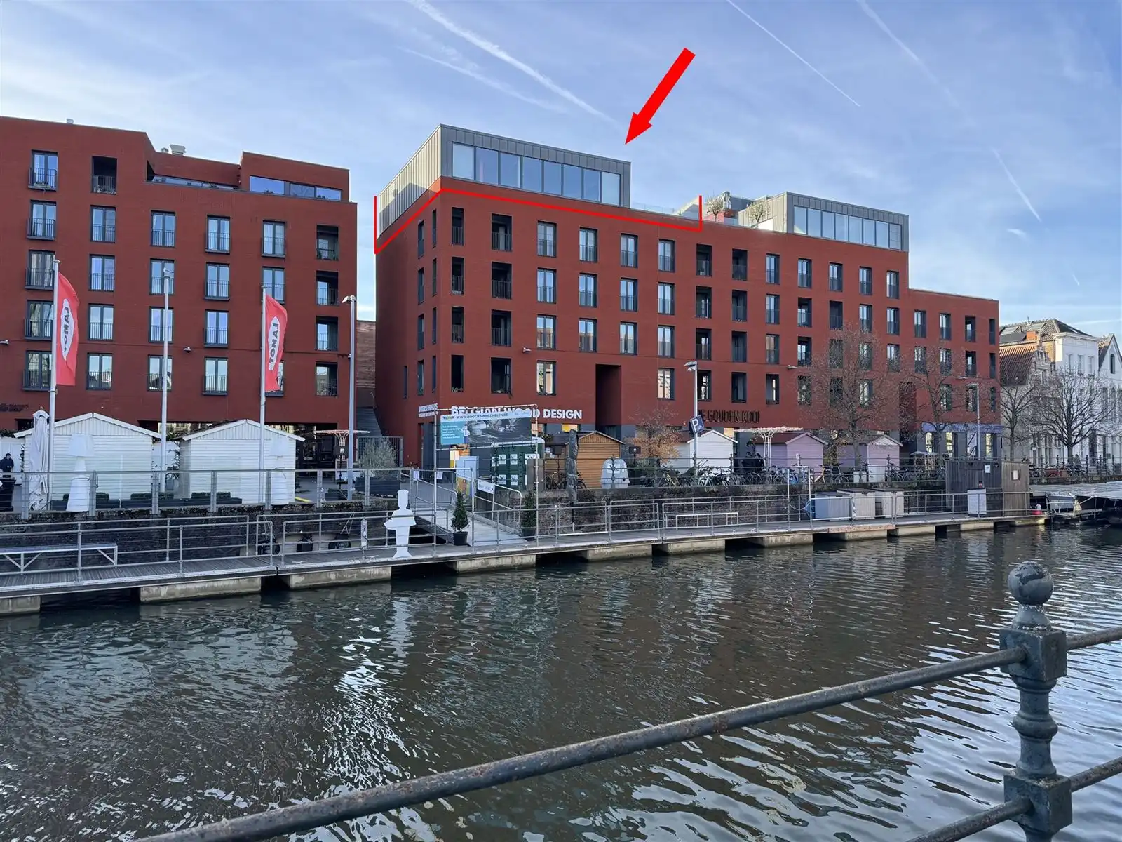 Penthouse foto {{pictureIndex}}