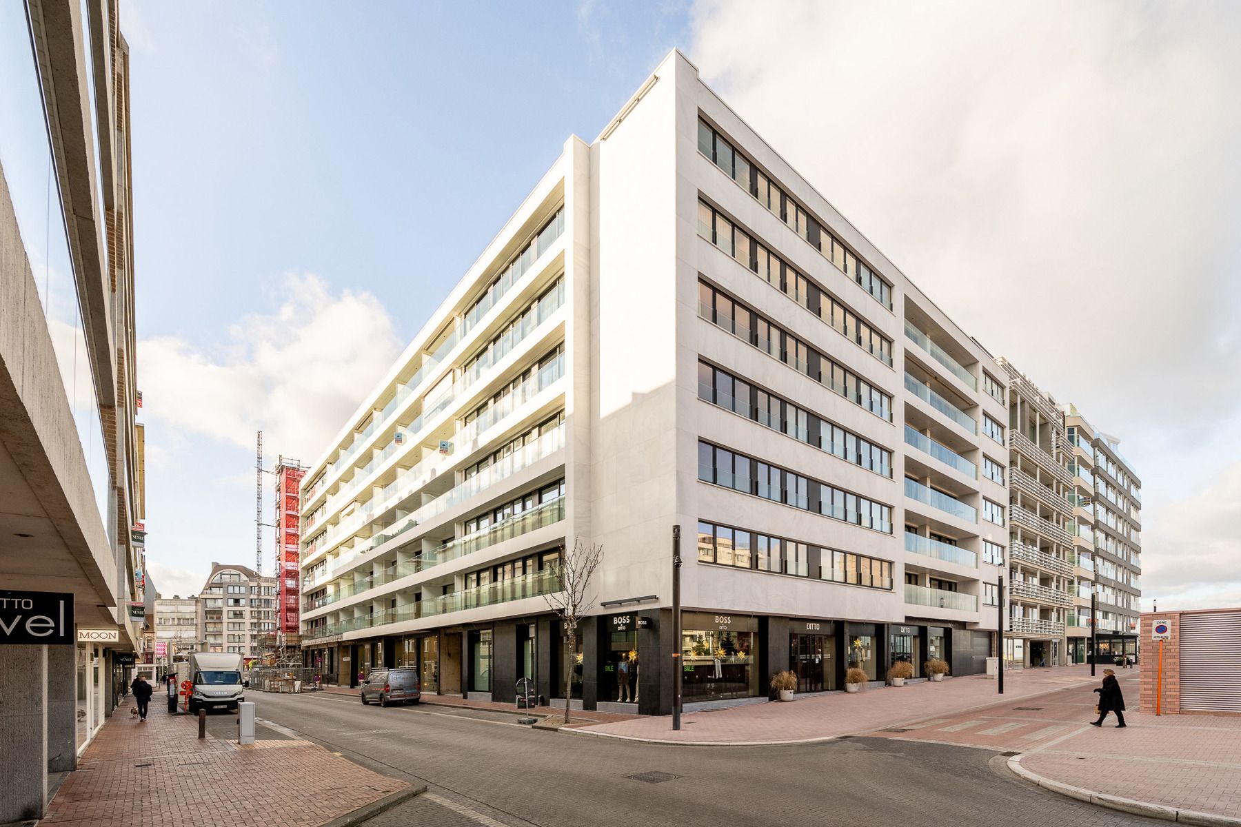 Stijlvol afgewerkt tweeslaapkamer appartement in het Zoute foto 3