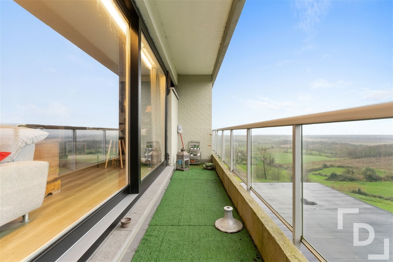 Dakappartement te koop met prachtig zicht over Heuvelland foto 13