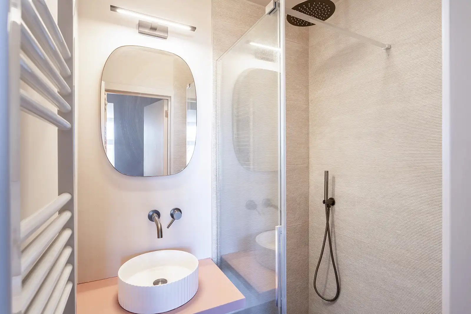 Gerenoveerd charme appartement  foto 11