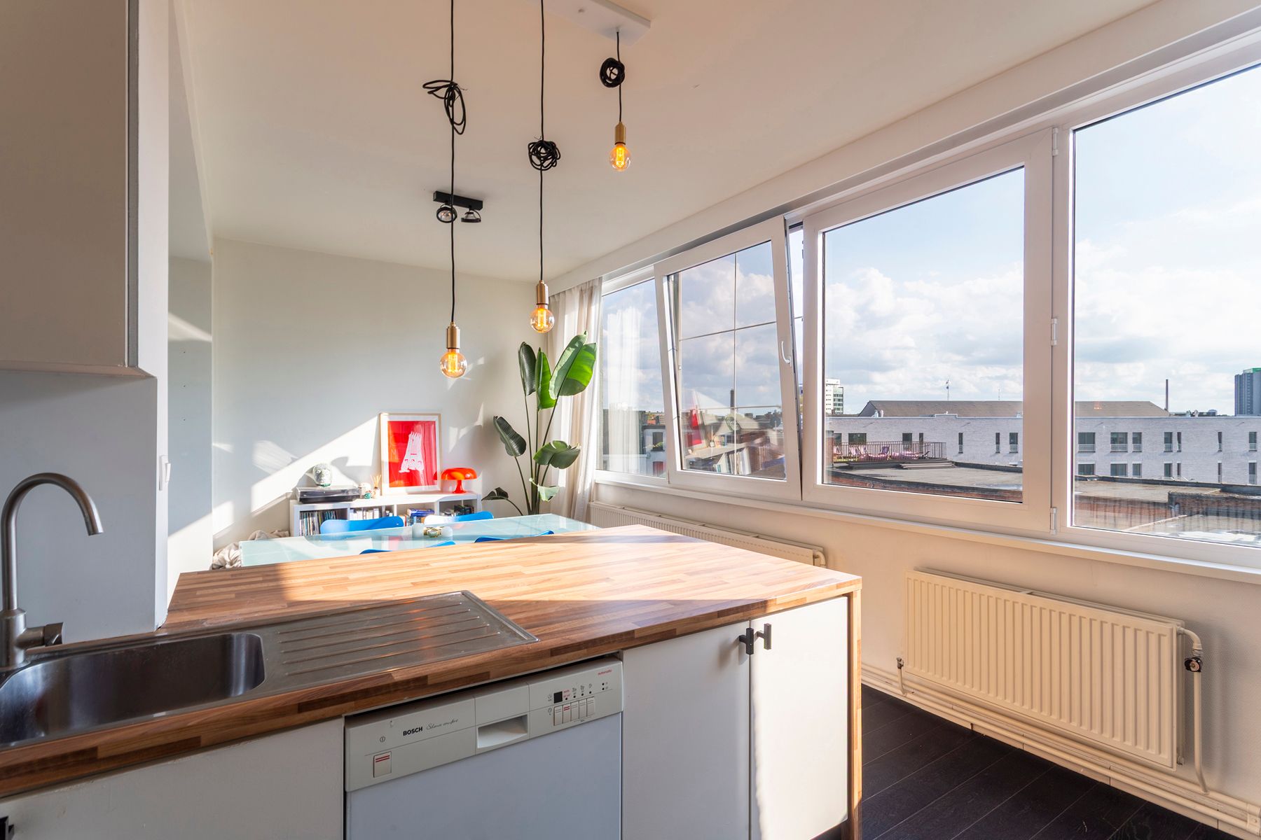 Lichtrijk appartement met karakter in de Markgravebuurt foto 6