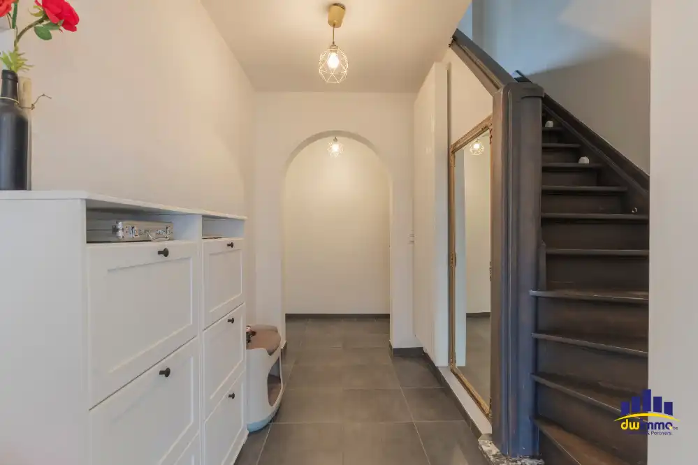 Instapklare, volledig gerenoveerde woning met 4 slaapkamers & ruime tuin in Evergem foto 3