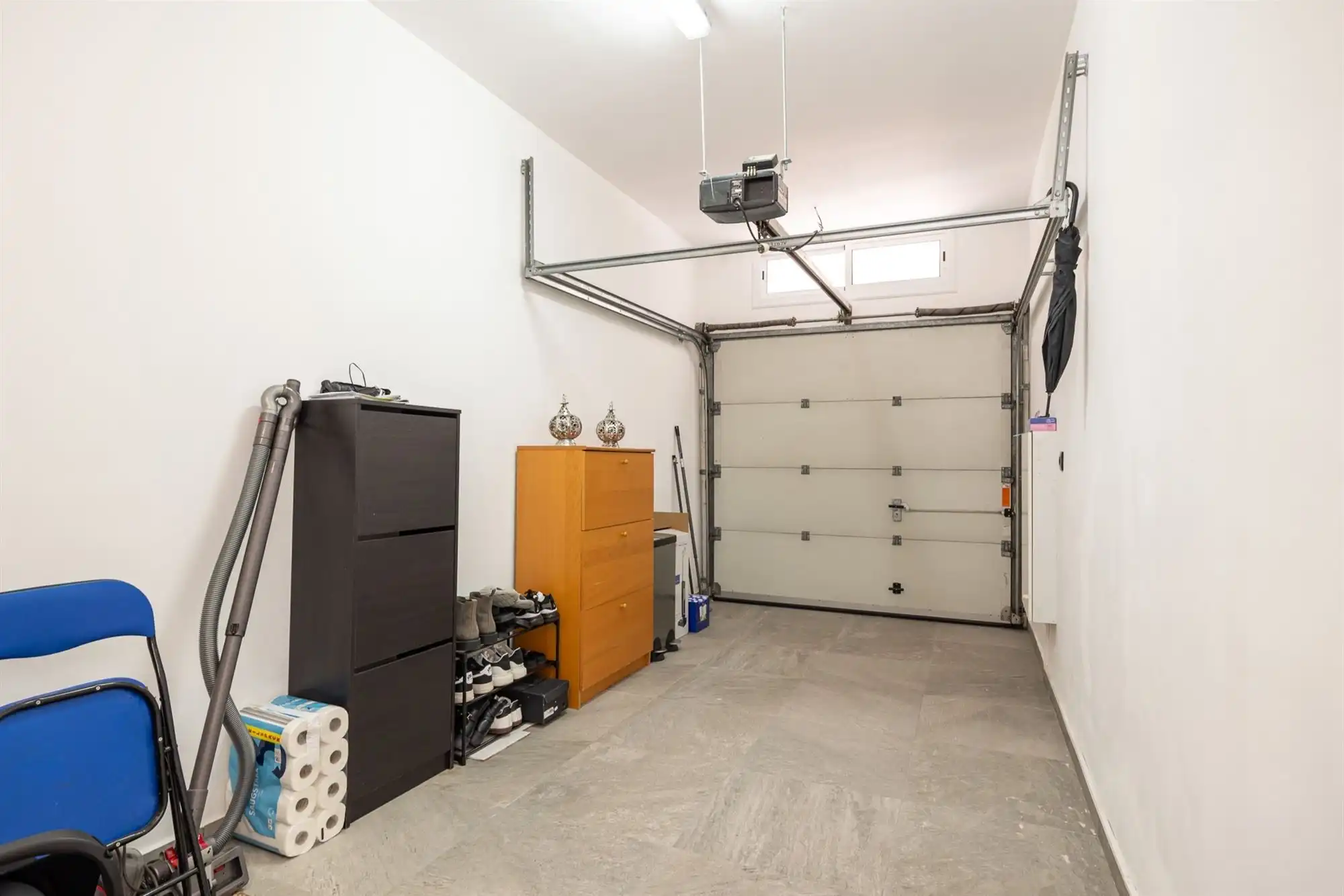 Gerenoveerde woning met drie slaapkamers en terras foto 14