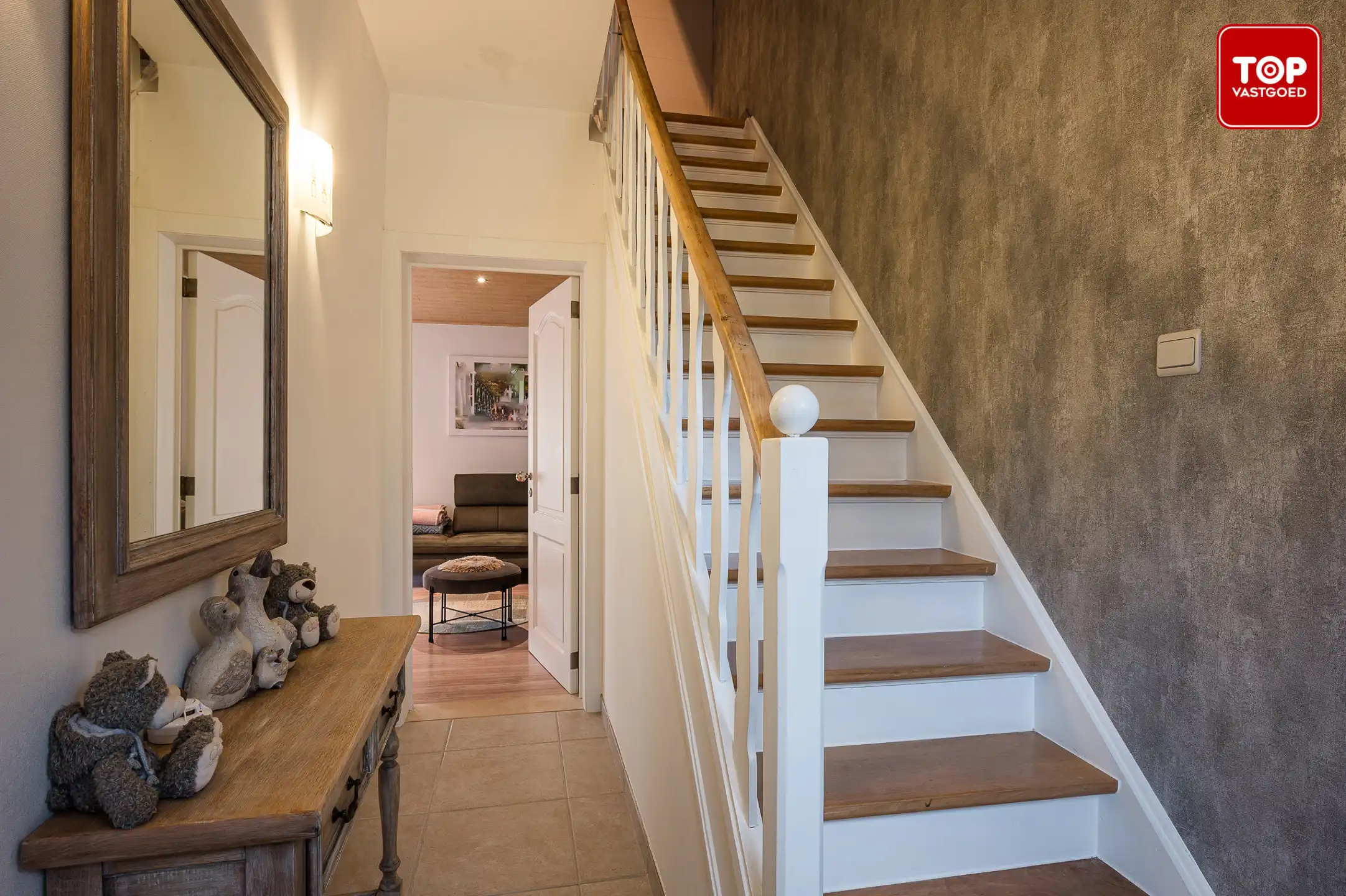 Instapklare woning met 4 slaapkamers en prachtige tuin foto 4