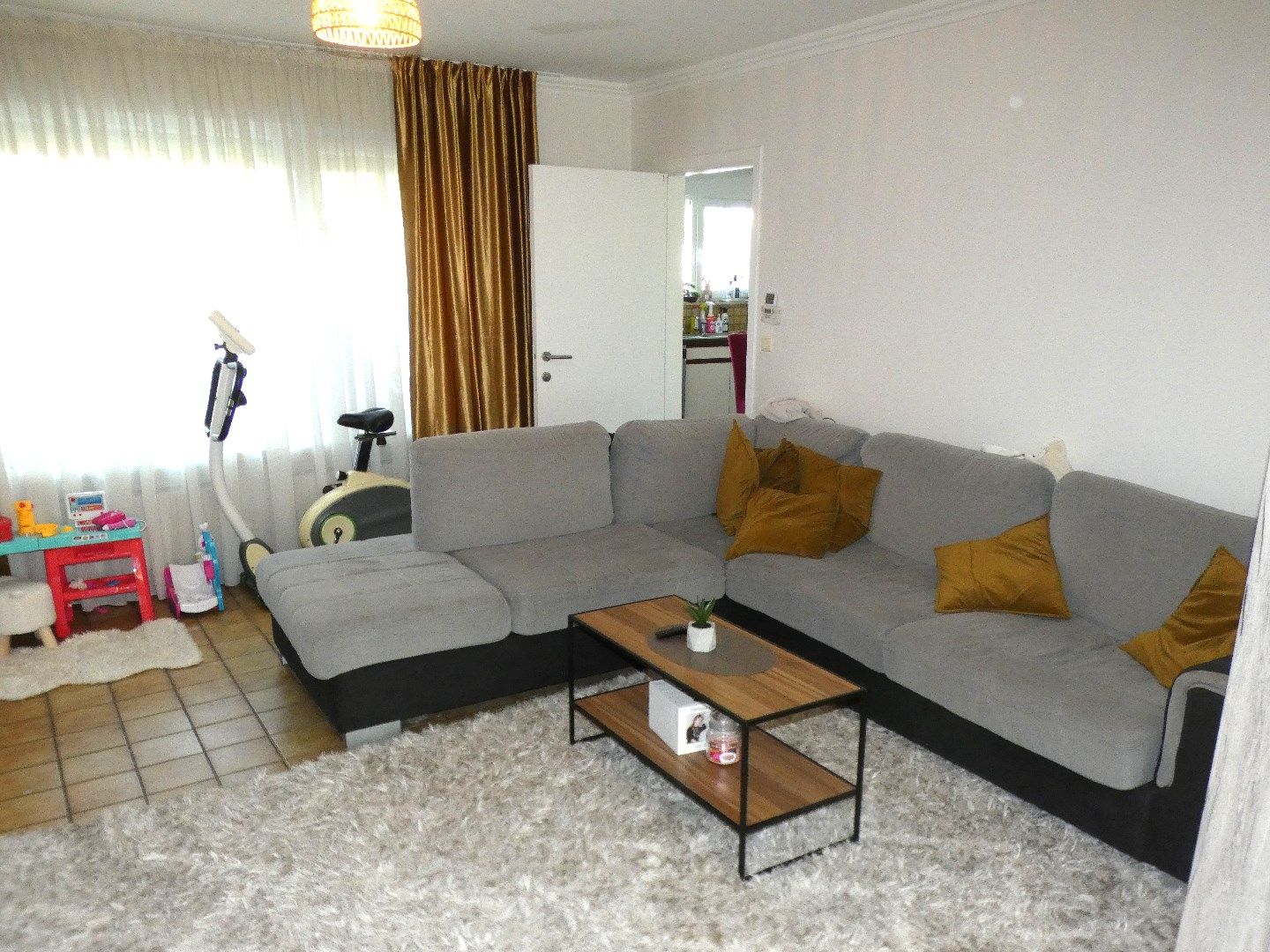Ruime gezinswoning met 4 slp, garage en tuin, Roeselare foto 3