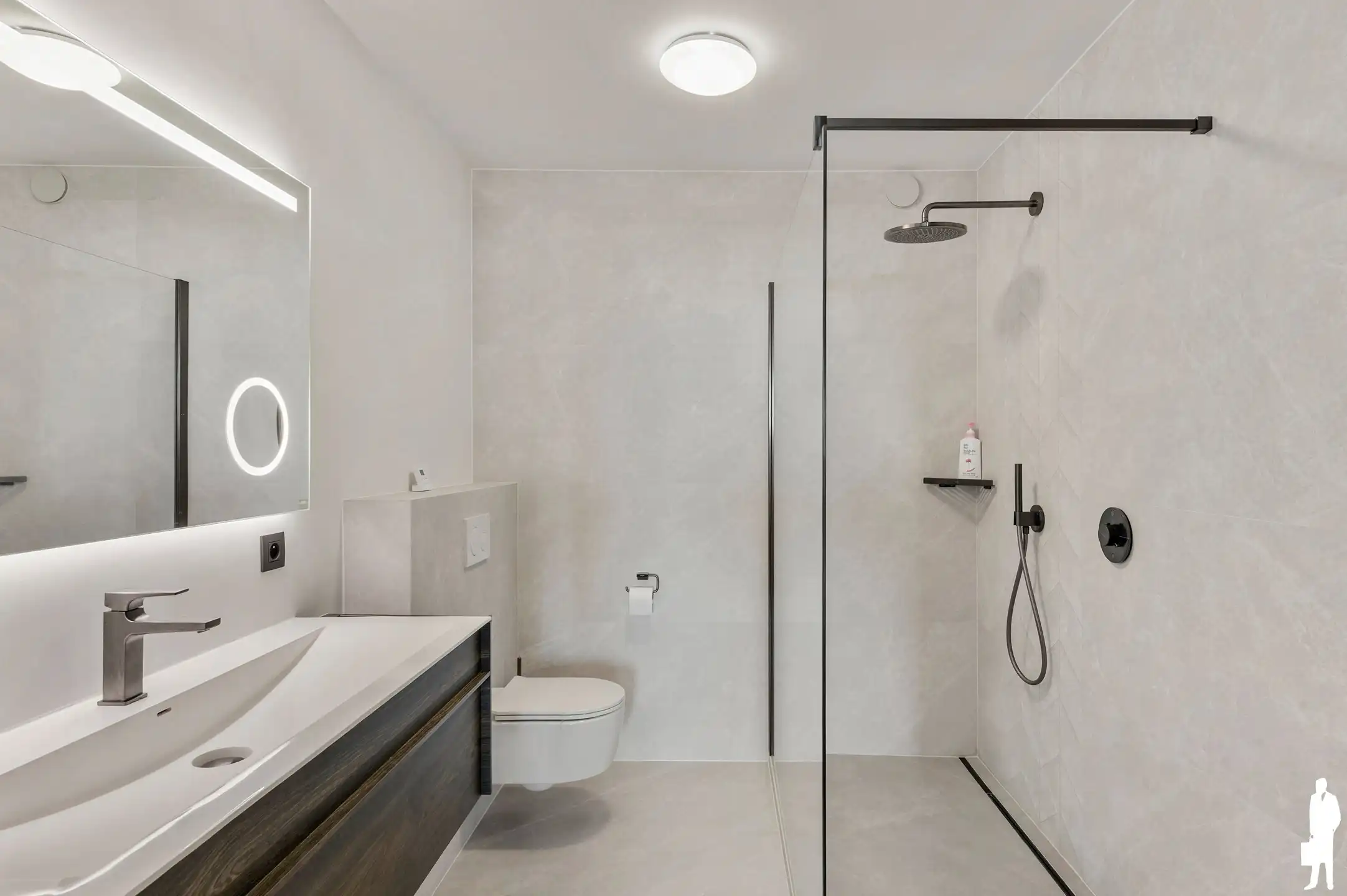 Volledig gerenoveerd en instapklaar appartement van 121 m² + 26 m² terras foto 8
