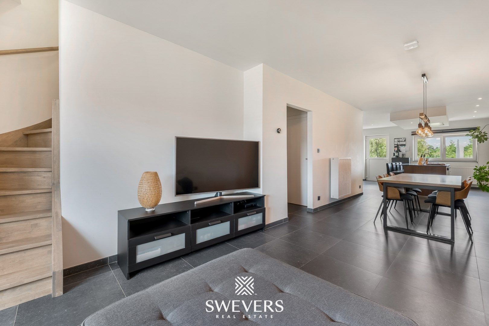 Gerenoveerde rijwoning met 4 slpk & tuin te Sint-Truiden foto 7