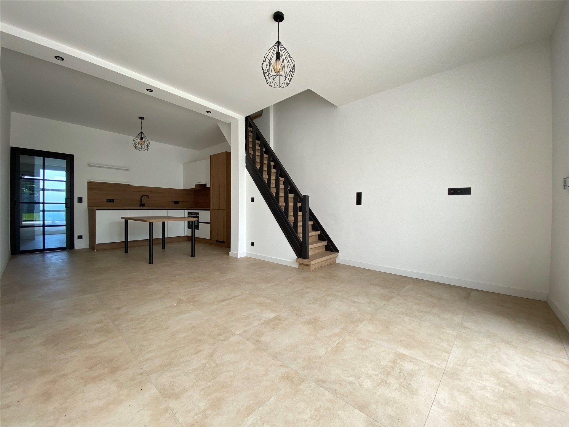 Totaal gerenoveerde gezellige woning met EPC-label A! foto 2