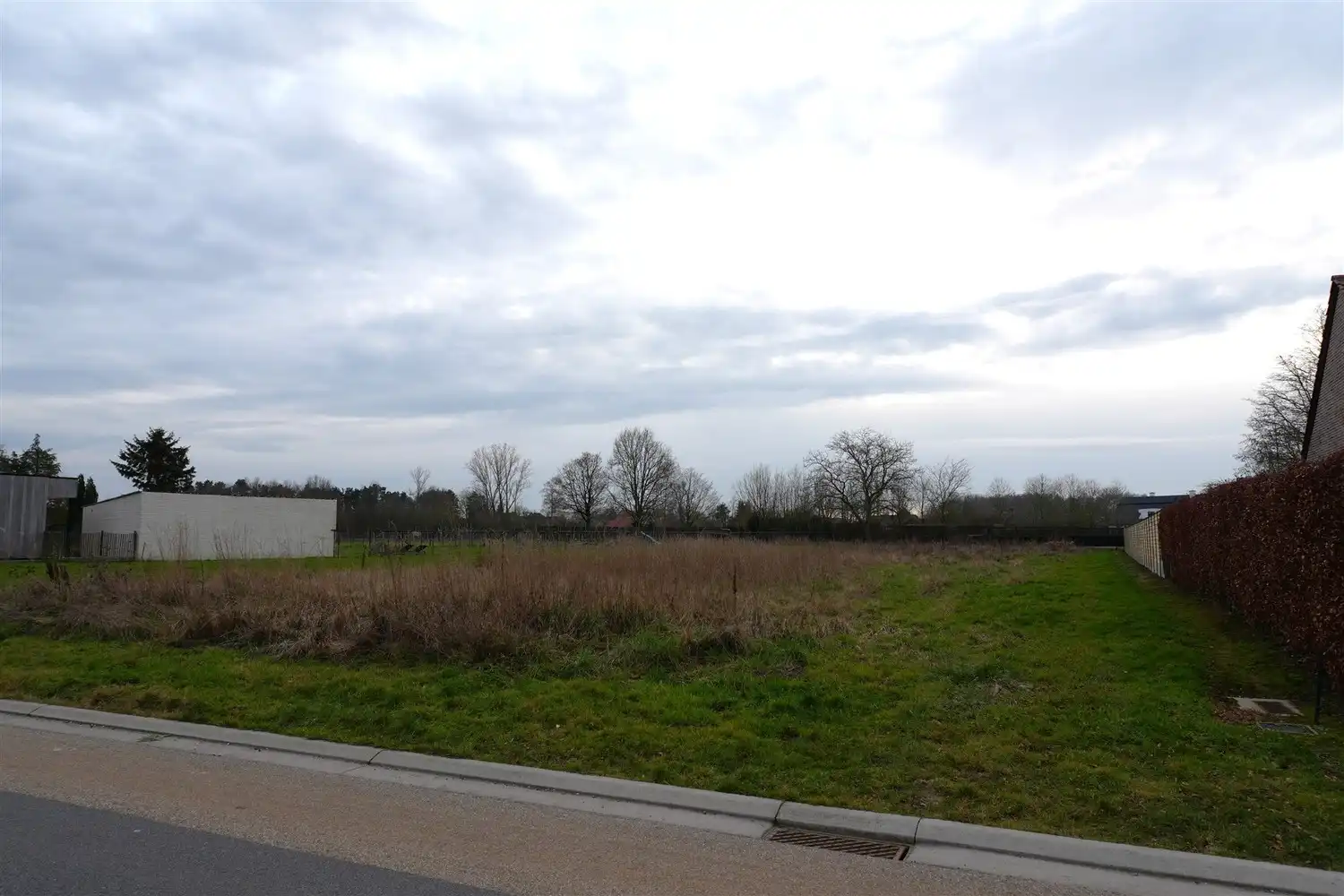 Ruime bouwgrond voor open bebouwing in Herk-de-Stad foto 4