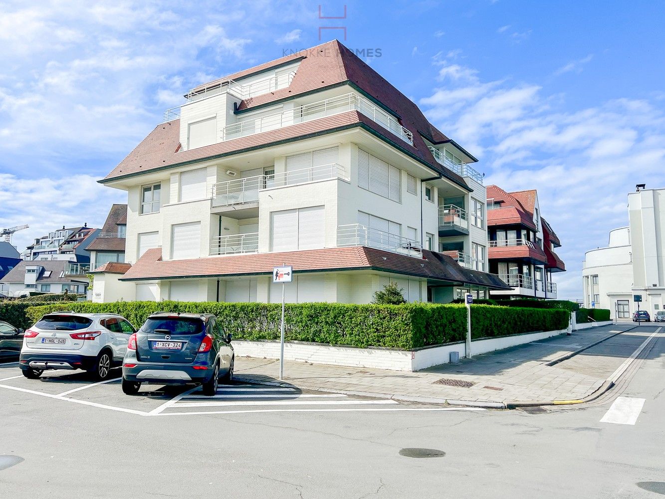 Prachtig gerenoveerd hoekappartement met 3 slaapkamers nabij het Casino en La Réserve foto 2