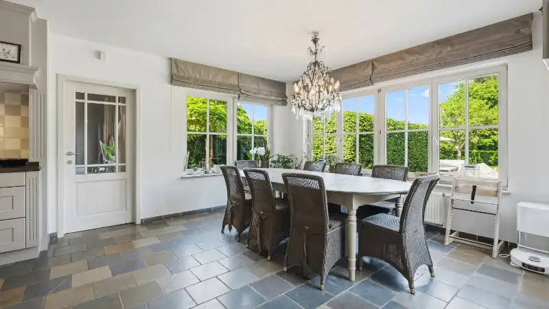 Stijlvolle villa van 380m² op 18 are met openluchtzwembad foto 8