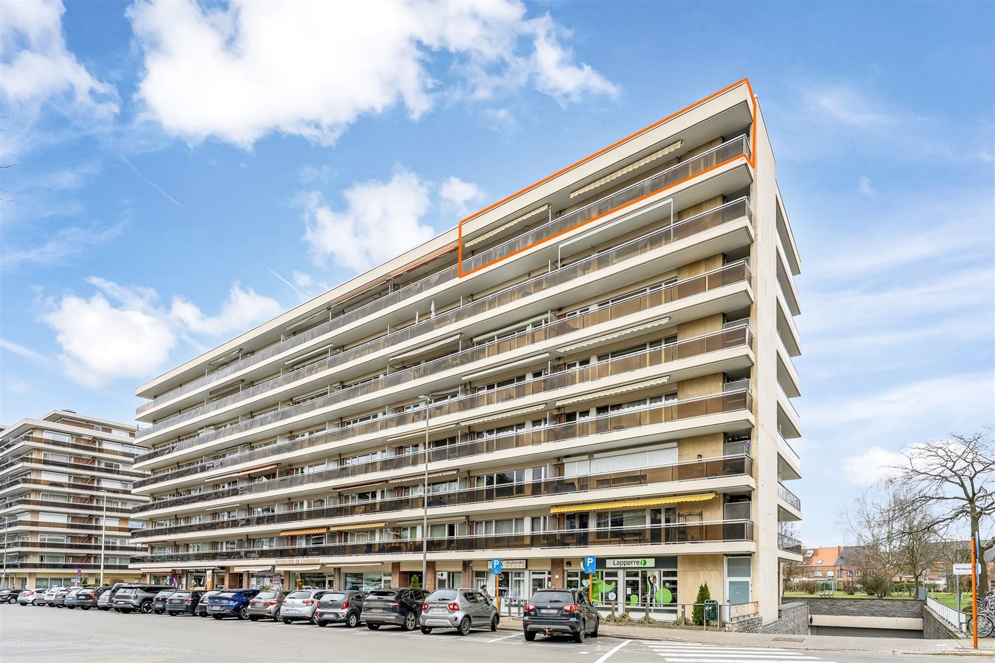 INSTAPKLAAR EN VERNIEUWD 1 SLAAPKAMER APPARTEMENT OP WANDELAFSTAND VAN HET CENTRUM foto 21