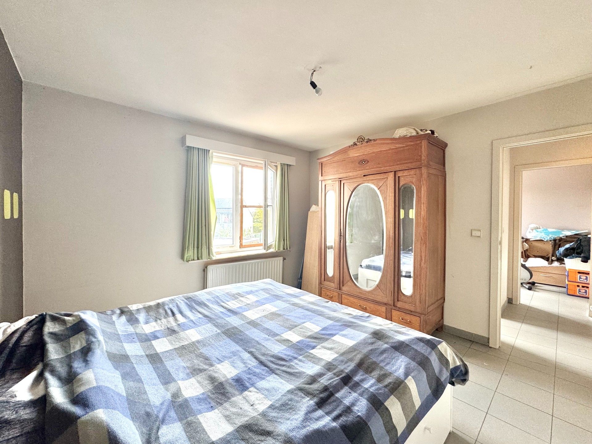 APPARTEMENT OP EERSTE VERDIEP MET 2 SLPKS & GARAGE foto 14