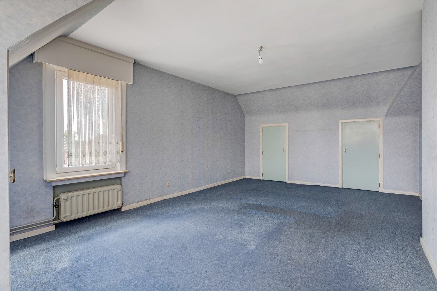 Ruime, gerieflijke open bebouwing met 3 slpk., grote tuin en inpandige garage foto 11