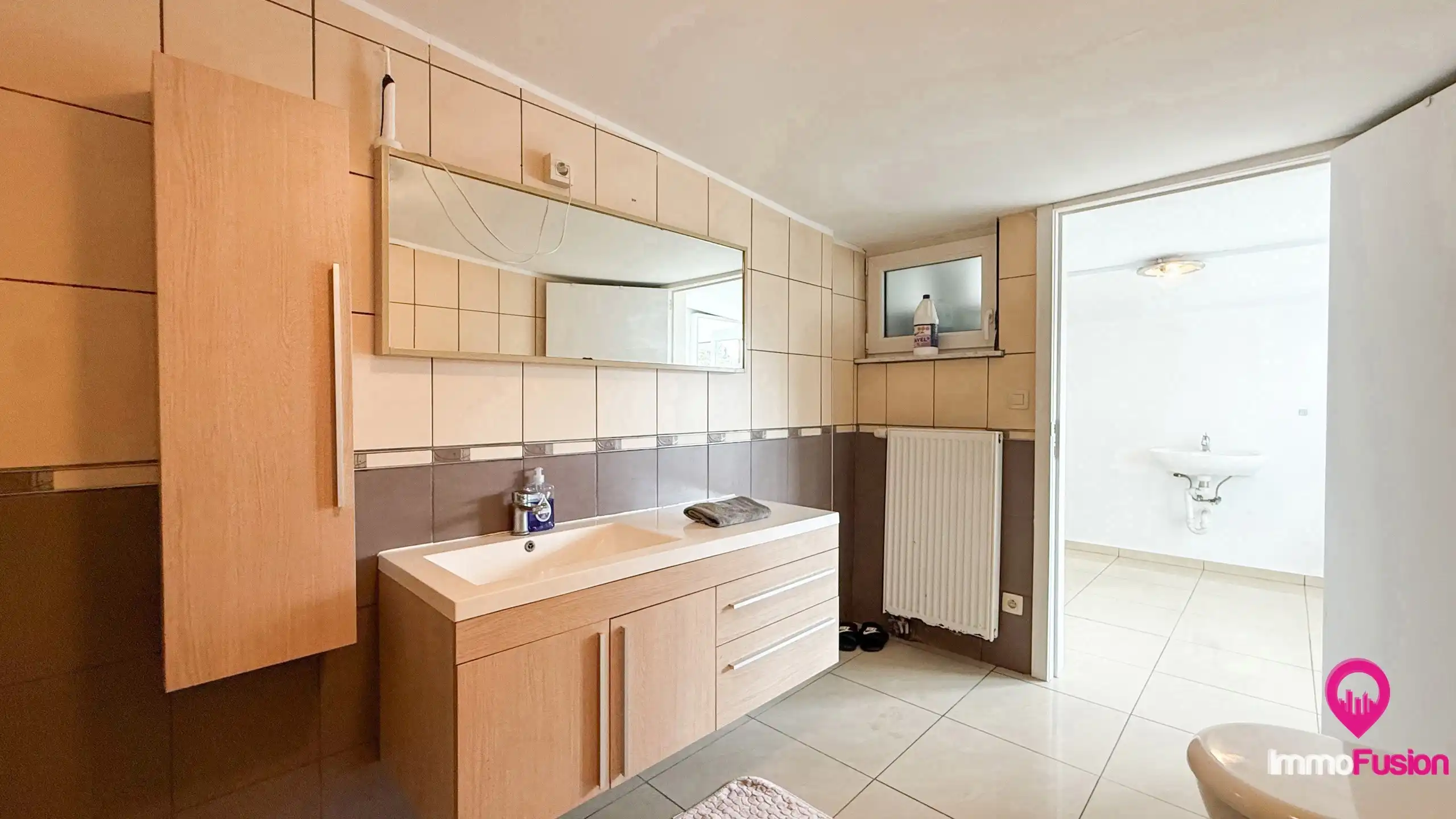 Halfopen woning met tuin en dubbele garage in H-Z! foto 23