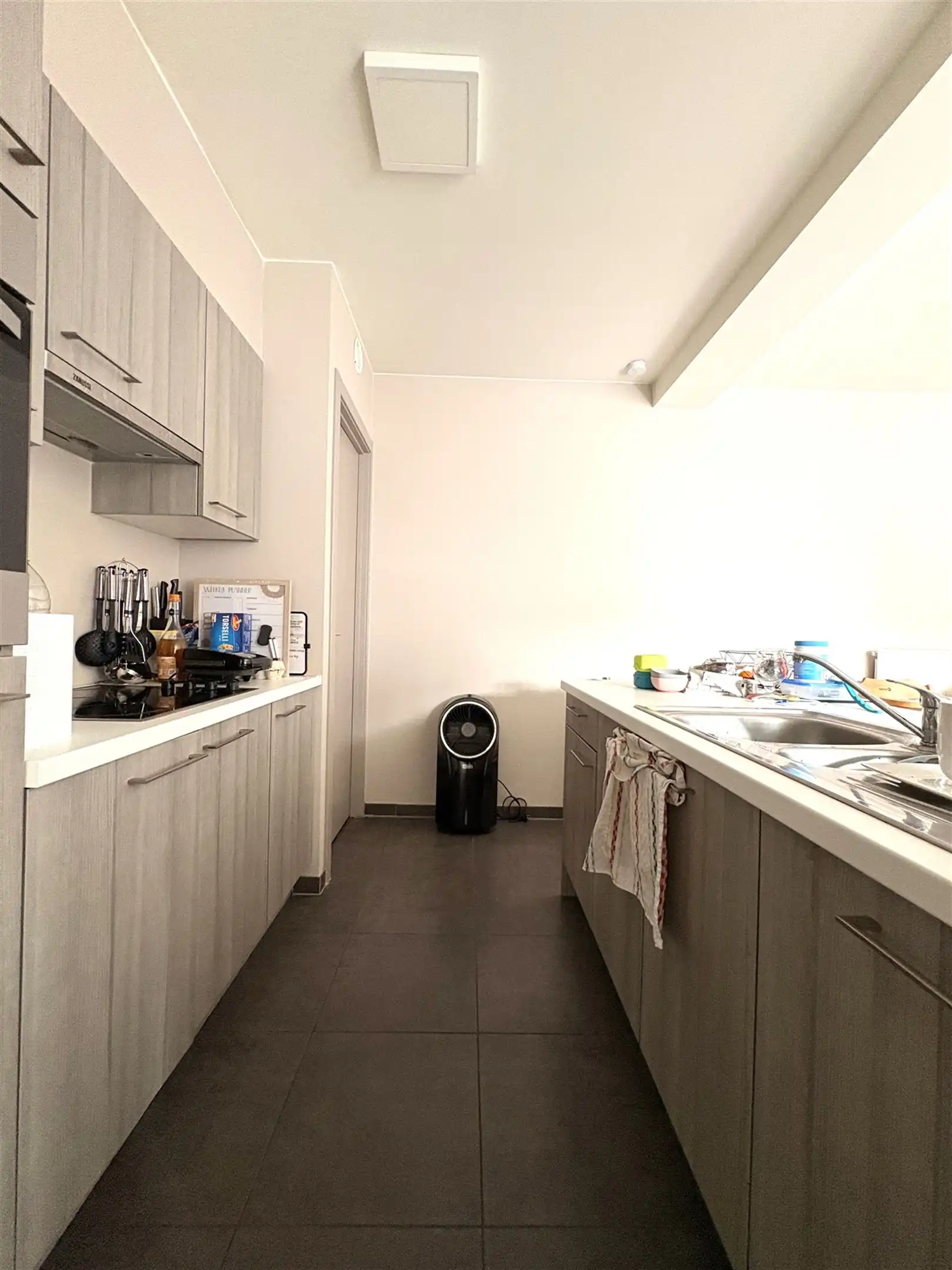 Prachtig Recent Appartement op Ideale Locatie in Sint-Gillis foto 5